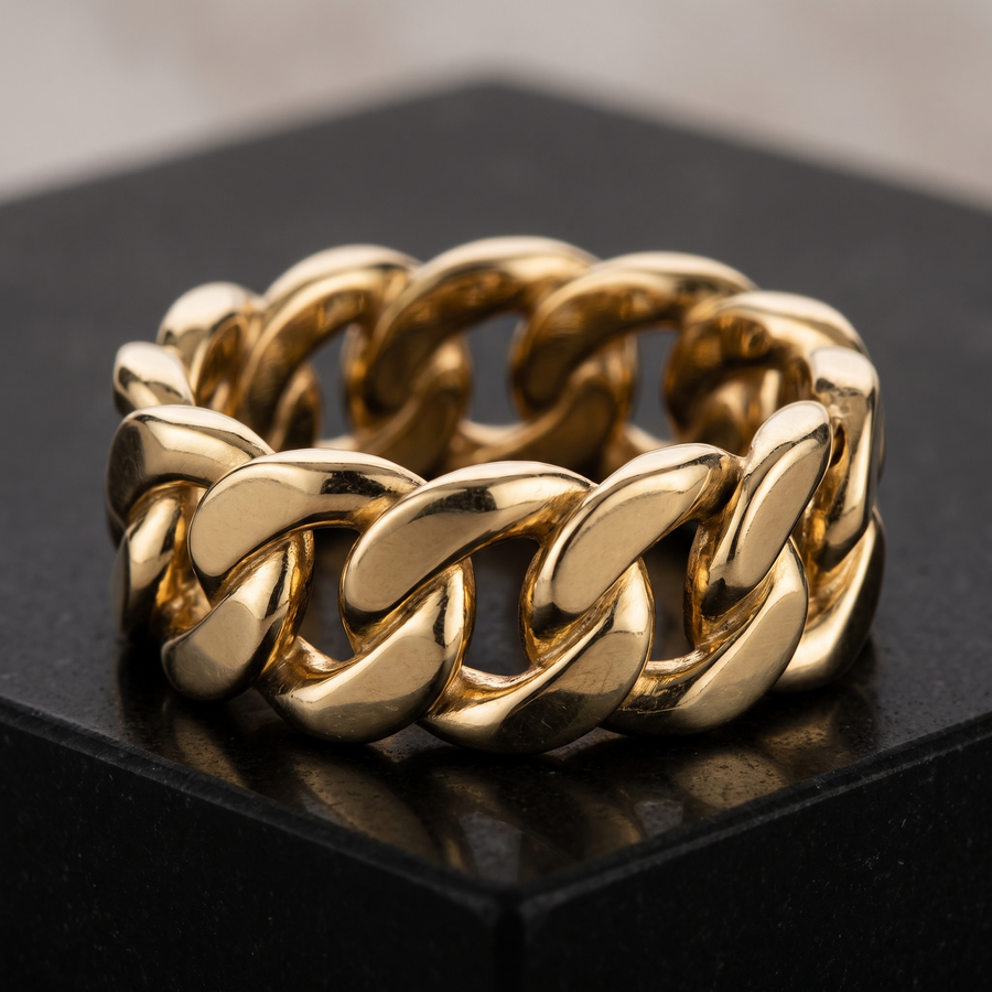 Men's Cuban link ring in yellow gold — design visualization